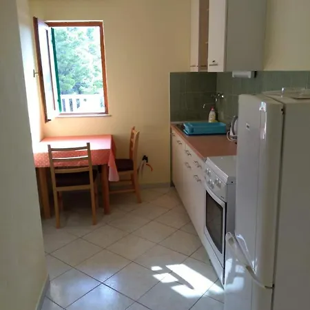 Apartment Elvira *