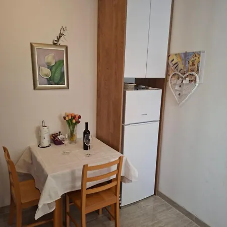 Elvira Sveta Nedelja (Hvar)