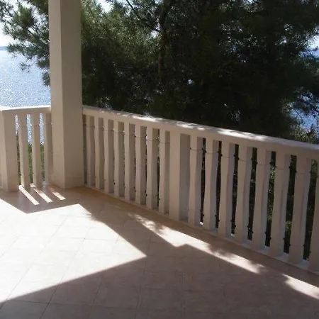 Elvira Sveta Nedelja (Hvar)