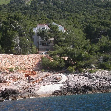 Apartment Elvira Sveta Nedelja (Hvar)